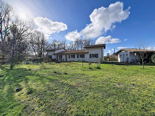 Maison spacieuse de 7 pièces à vendre à Labouheyre Rare sur le