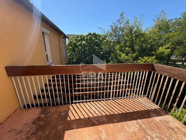 Maison spacieuse de 8 pièces à vendre à Villemoustaussou Rare sur le marché !
