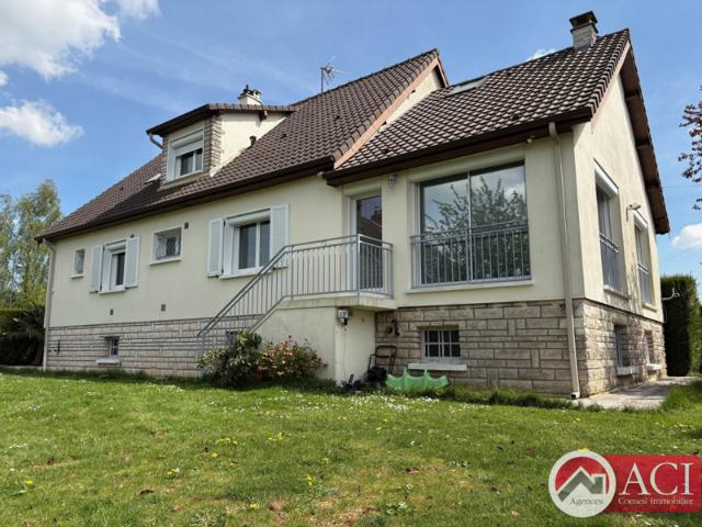 Maison Spacieuse de 8 pièces sur Sainte Geneviève !