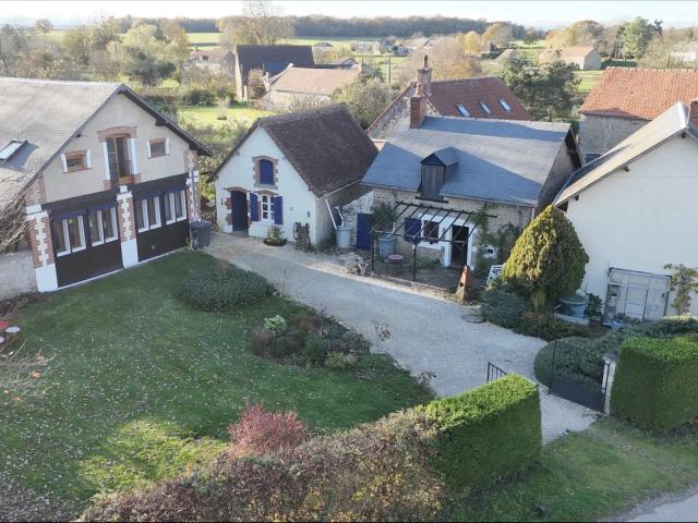 Maison spacieuse et lumineuse avec gîte et dépendances 179m² Tintury