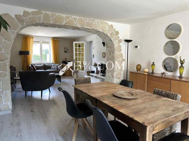 MAISON SPACIEUSE + GARAGE + TERRAIN