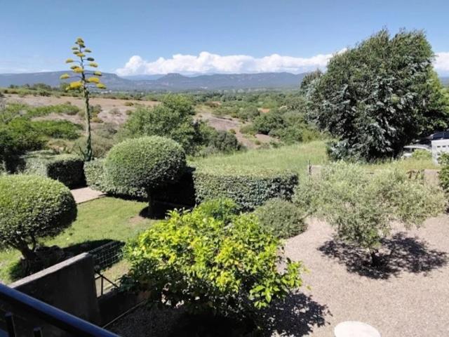 Maison spacieuse proche de tout, avec jardin, vue dégagée et grand garage à Roquebrune