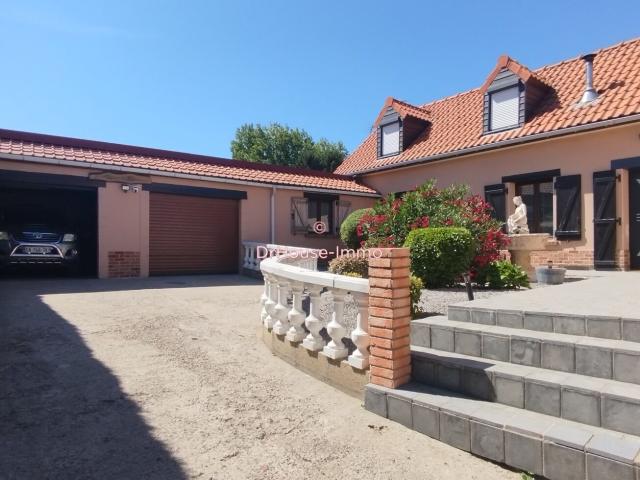 Maison spacieuse sans vis à vis et possédant du cachet