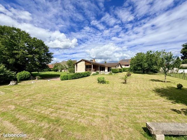 Maison spacieuse 4 chambres | Terrasse et jardin | Parking