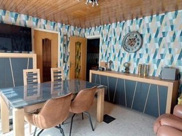 Maison Ste Germaine 7 p 3 ch + 2 garages