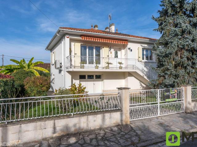 Maison sur étage avec garage, jardin. 106m² Villeneuve sur Lot