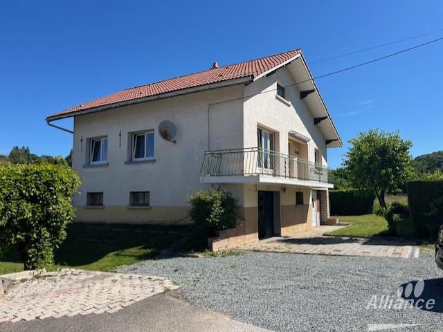 Maison sur Etouvans avec trois chambres sur sous sol