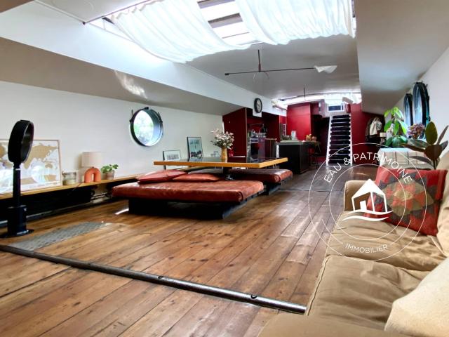 Maison sur l'eau avec vue dégagée 180 m2 Paris 5 180m² Paris 5ème