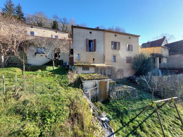 Maison sur les hauteurs avec vues 135m² Couze et Saint Front