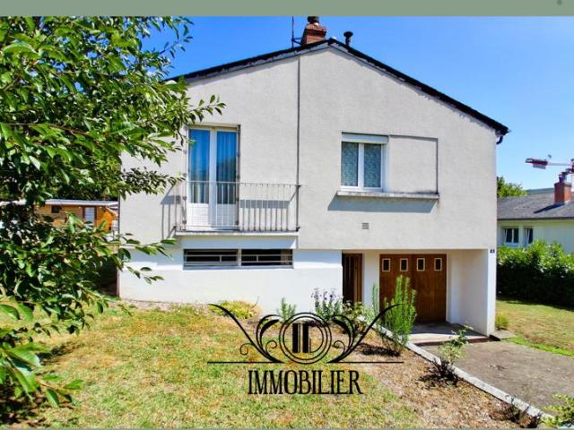 Maison sur sous sol avec garage et jardin Très proche pisc