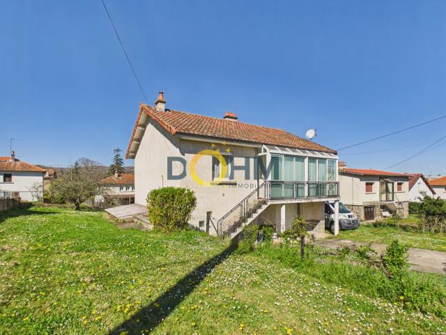 Maison sur sous sol avec terrain clos