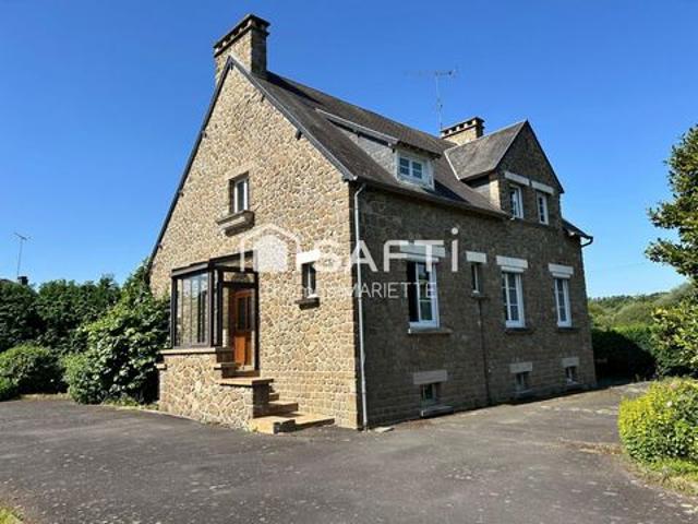 Maison sur sous sol complet avec quatre chambres cuisine, séjour salon. Idéal, investissement locatif