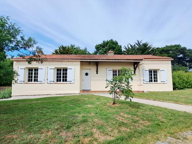 Maison de 130 m2 sus sous sol de 70 m2 4 pièces