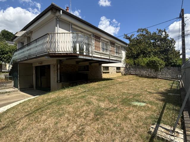 Maison sur sous sol situé à St Germain du Val !