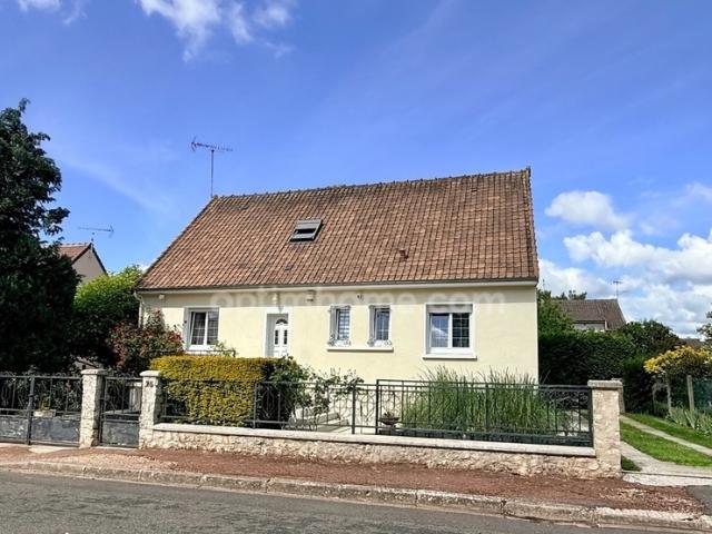 Maison sur sous sol total à vendre 6 pièces NANGIS 77