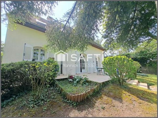 Maison sur sous sol total 4 chambres