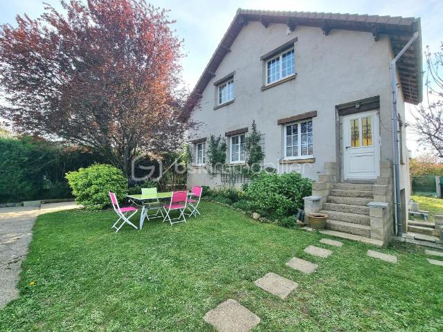 MAISON SUR SOUS SOL _ 4 CHAMBRES_ GARAGE_ JARDIN !