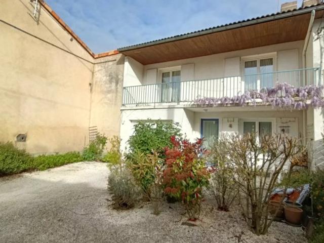 MAISON SUR TROIS NIVEAUX MIGNÉ AUXANCES