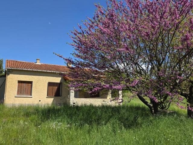 maison sur 1,8 hectares de terrain
