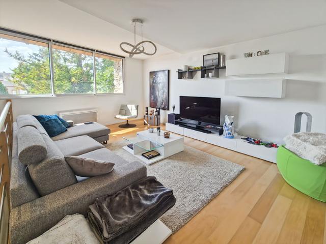 Maison sur 2 niveaux 131.71 m2 habitables + garage