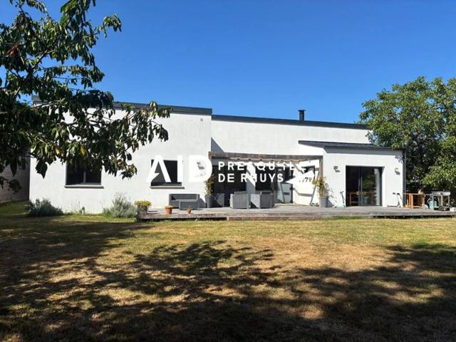 Maison Surzur 6 pièce s 150 m2