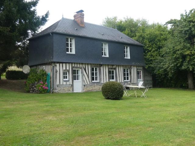 Maison Pont L Eveque, 4 ch dt 1 en rdc, 2sdb, jardin 1755 m²