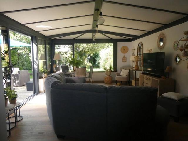 Maison Pont L Eveque, 145 m², 4 ch dt 1 en rdc, 2 SDD, ravissant jardin 434 m²