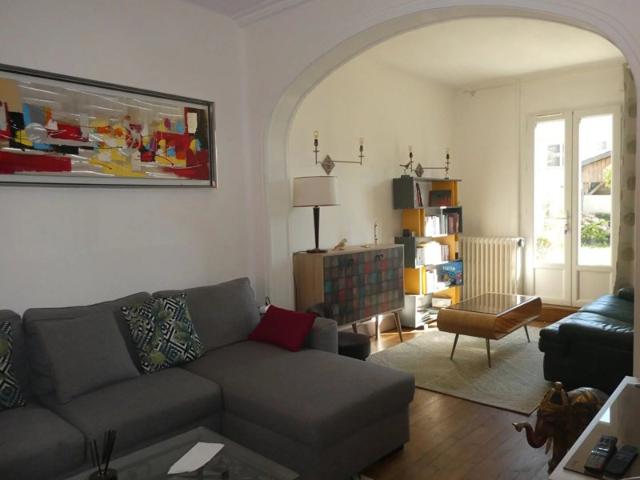 Maison Pont L Eveque, 159 m², 6ch, 1sdb, 1sdd, garage, cour intérieure