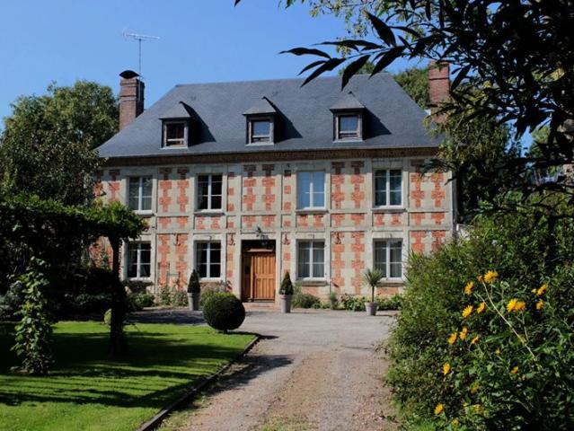 Maison Pont L Eveque, 185,27 m², 6 ch, sdb, 2x sdd, annexe
