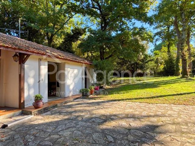 Maison Parc boisé 1588 m2 proche plage