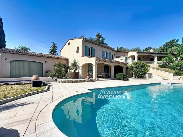 Maison Pégomas 6 pièces 203m², terrain de 1634 m² avec pisc. 203m² Pégomas