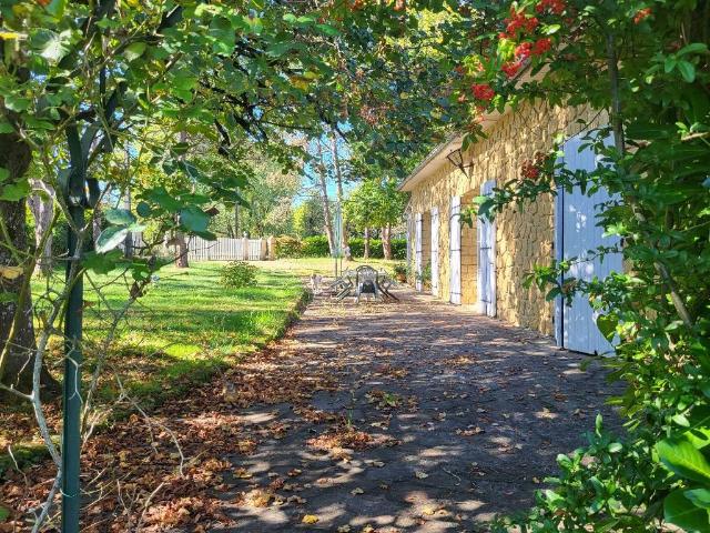 Maison PERIGOURDINE 184m² Beaumont du Périgord