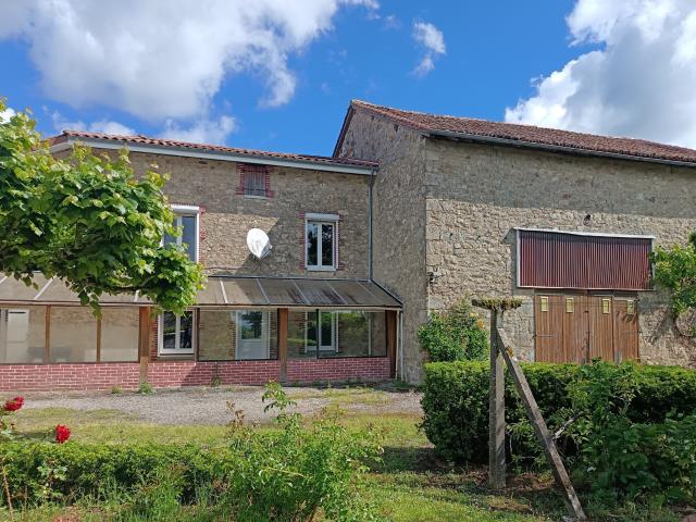 Maison pierre Boisseuil