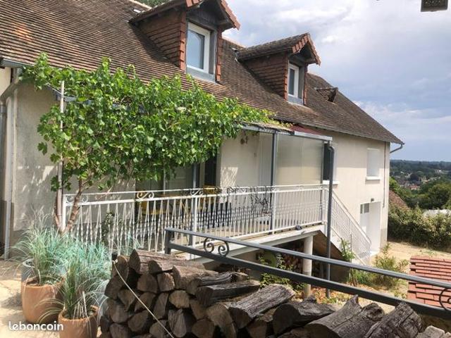 Maison pierre flanc de colline avec belle vue terrain + bois