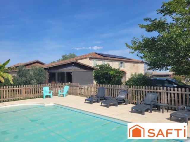Maison pierre 430m2, Gites et chambres d'hotes avec piscine