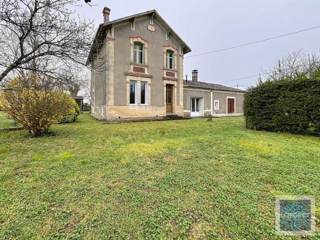 Maison pierre 4 chambres et dépendances 137m² Blaye
