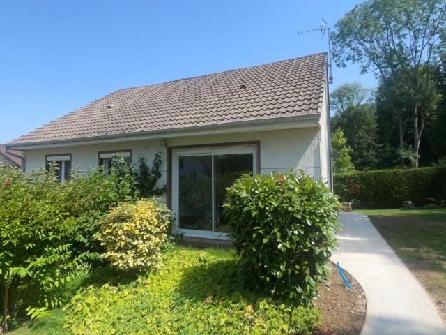 maison piscop 4 pièce s 72.00 m2, loyer de 1563€ par mois hors charges