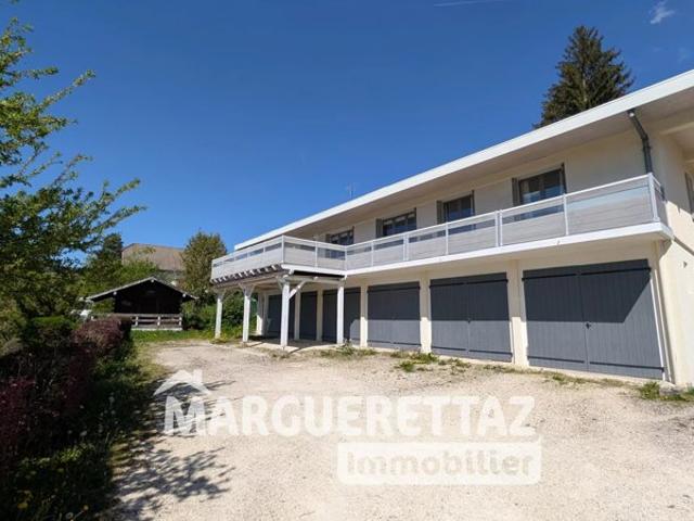 Maison plain pied 4 chambres + 6 grands garages