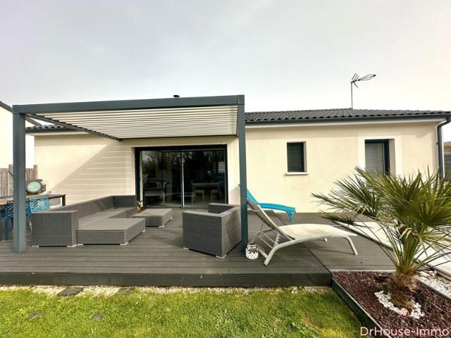 MAISON PLAIN PIED 85 m2 RECENTE 3 PIECES PISCINE