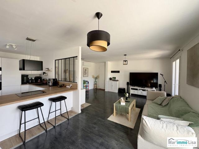 Maison plain pied 110 m² avec piscine et grand terrain