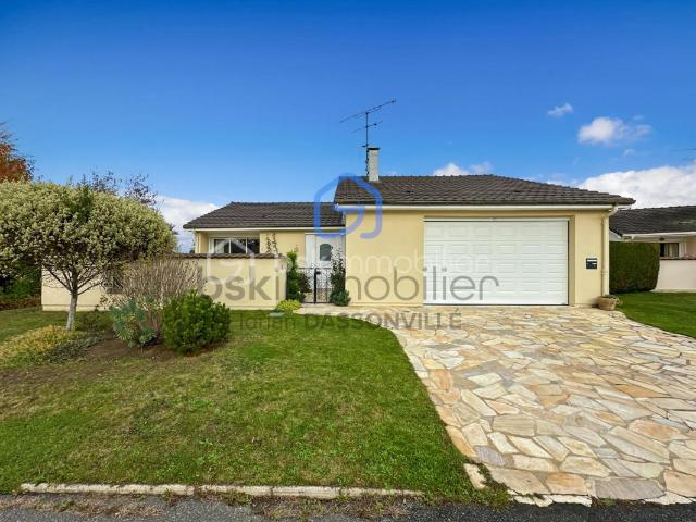 Maison PLAIN PIED 120 m2 4 chambres Terrain 586 m2 Garage double