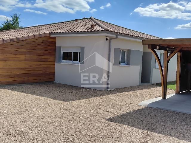 Maison plain pied 120 m2 avec piscine et vue dégagée