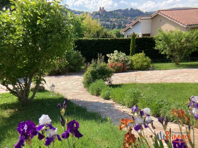 Maison plain pied 120 m² – 4 chambres – Garage 57 m² – V