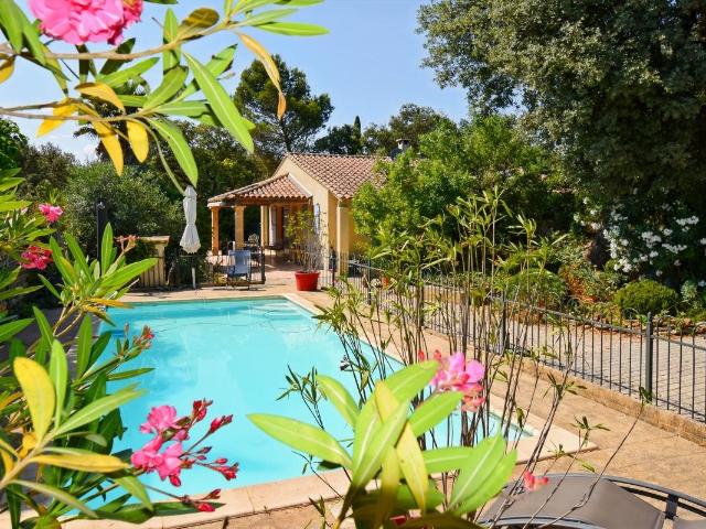 Maison plain pied, 2 ch, 110 m² 110m² Vers Pont du Gard