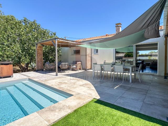Maison plain pied 3/4 ch avec piscine