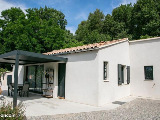 Maison plain pied 3 chambres avec grand séjour et garage À la recherche d'une maison familiale mode