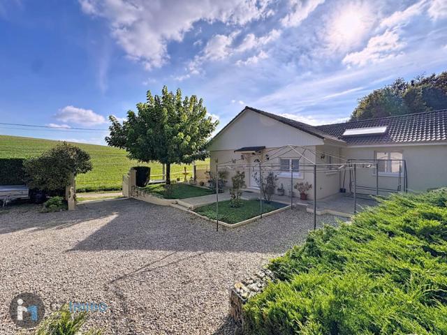 Maison plain pied T5 de 92 m2 avec annexe et 1421 m2 de terr