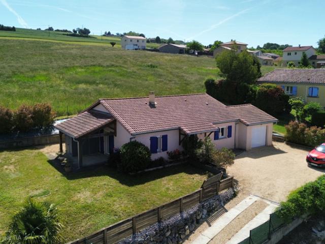 Maison plain pied à louer à Tersanne Vue dégagée, grand sé