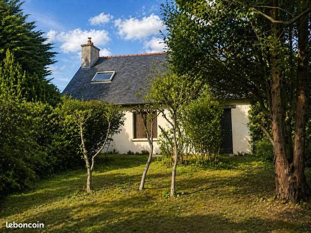 Maison plain pied à rénover — Dinard — 66 m² sur 631 m² — Garage