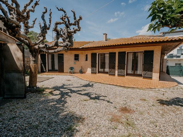 Maison plain pied avec jardin 104m² Bessan